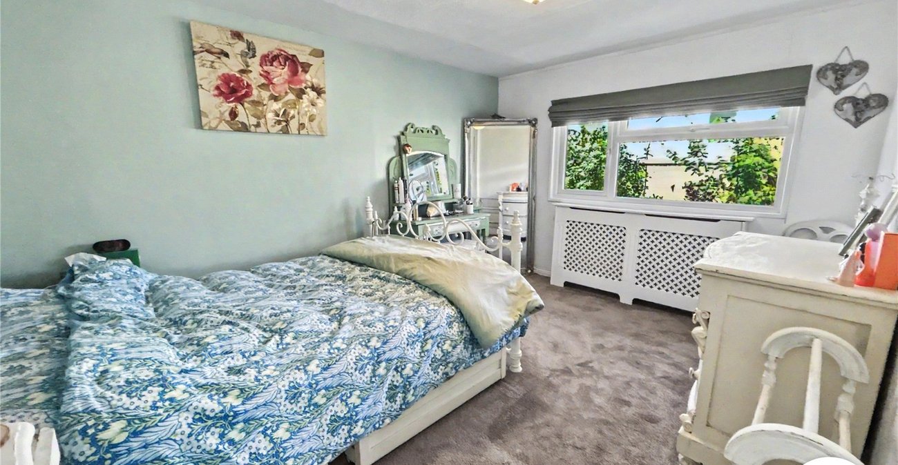 2 bedroom bungalow for sale in Old London Road | Robinson Jackson