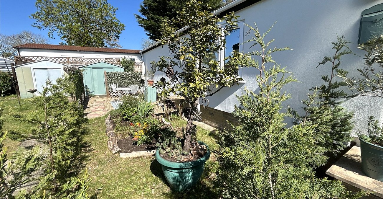 2 bedroom bungalow for sale in Old London Road | Robinson Jackson