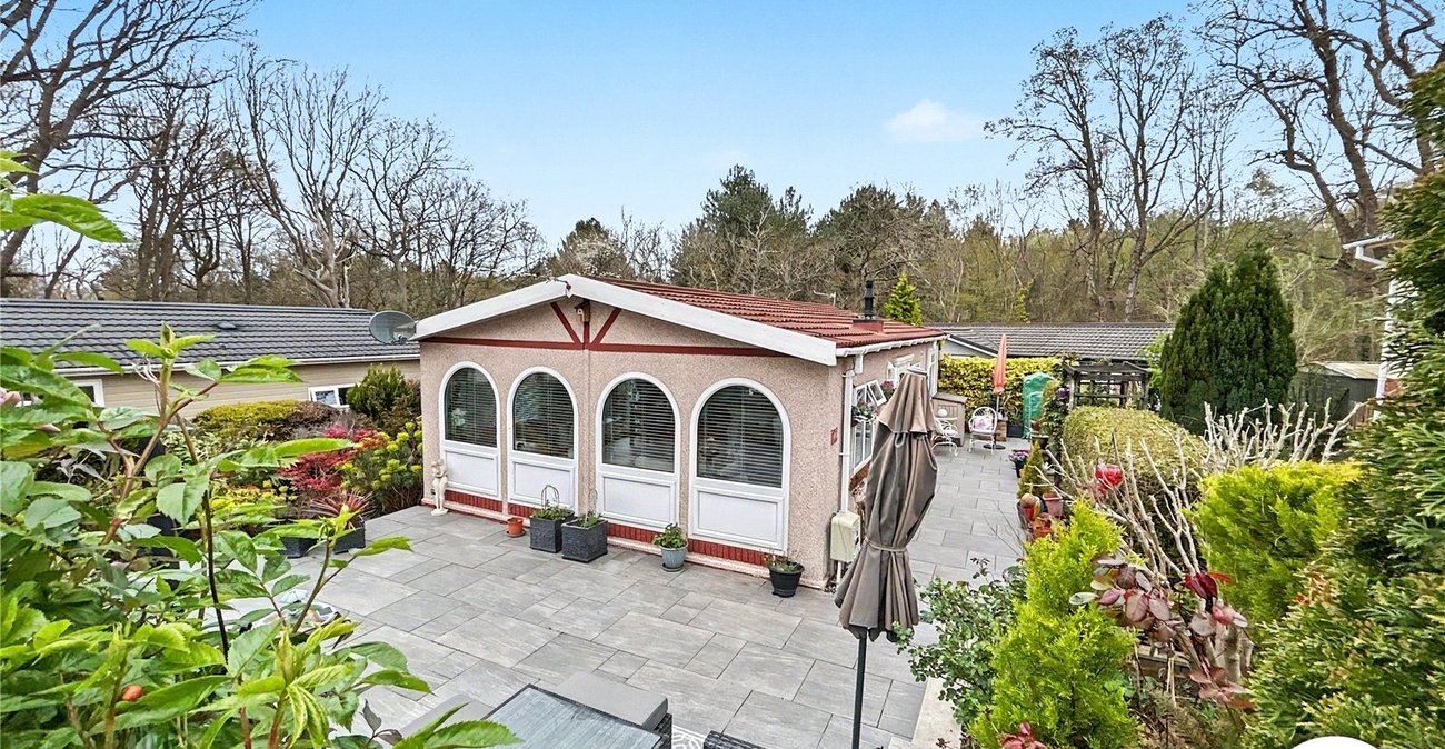 1 bedroom bungalow for sale in Old London Road | Robinson Jackson