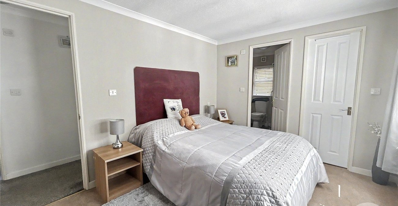 3 bedroom bungalow for sale in Old London Road | Robinson Jackson