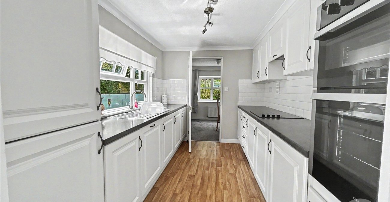 3 bedroom bungalow for sale in Old London Road | Robinson Jackson