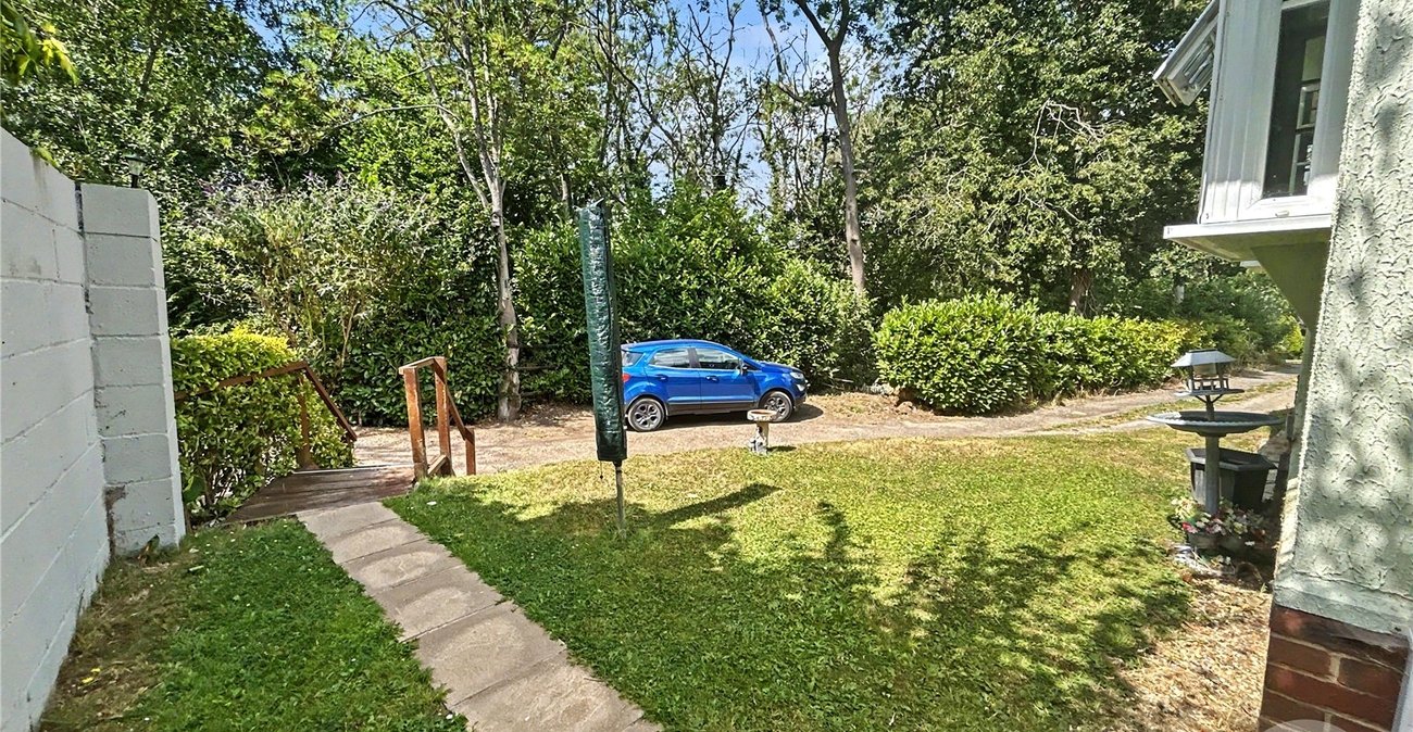 3 bedroom bungalow for sale in Old London Road | Robinson Jackson