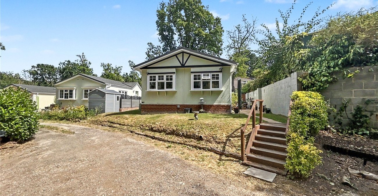 3 bedroom bungalow for sale in Old London Road | Robinson Jackson
