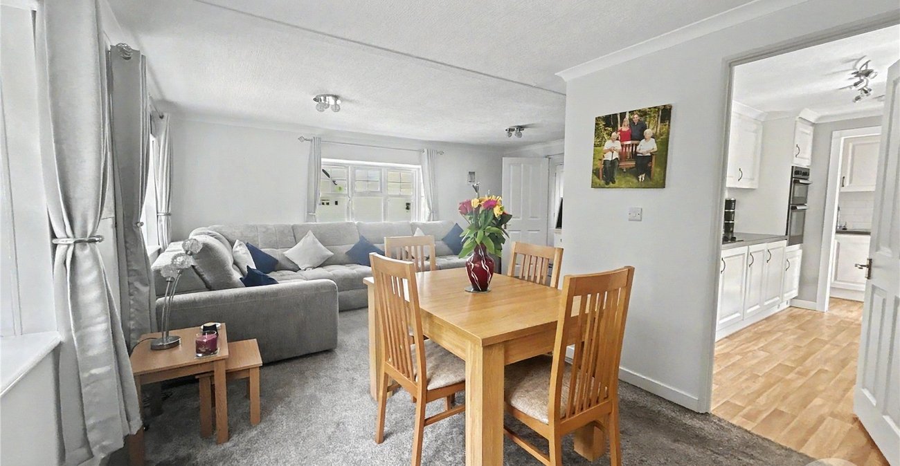 3 bedroom bungalow for sale in Old London Road | Robinson Jackson