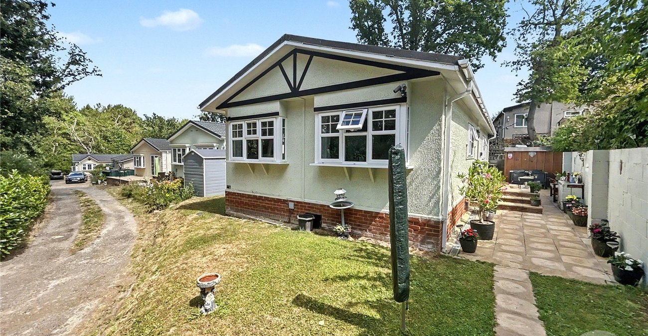 3 bedroom bungalow for sale in Old London Road | Robinson Jackson