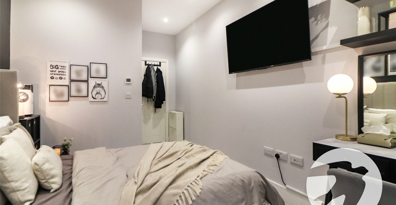 2 bedroom property for sale in The Quarry | Robinson Jackson