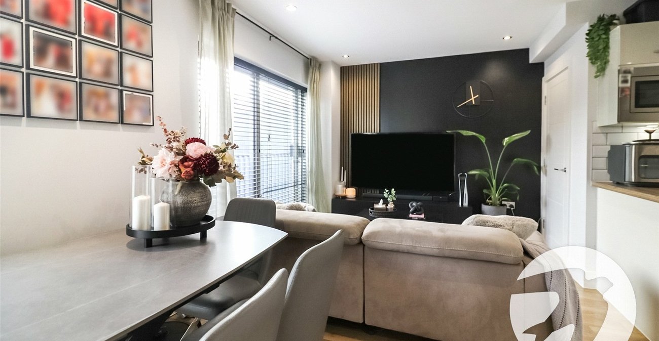 2 bedroom property for sale in The Quarry | Robinson Jackson