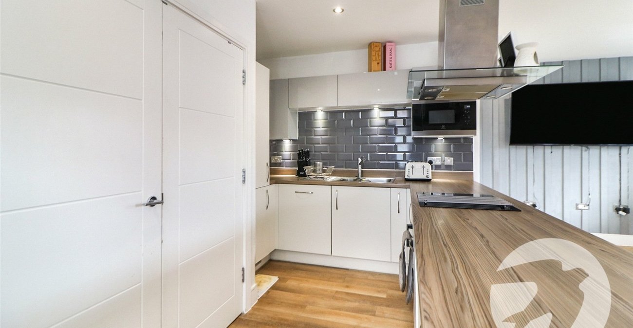 2 bedroom property for sale in Erith | Robinson Jackson