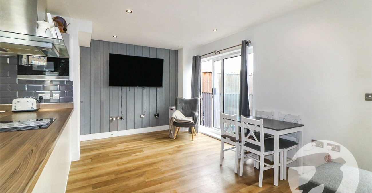 2 bedroom property for sale in Erith | Robinson Jackson