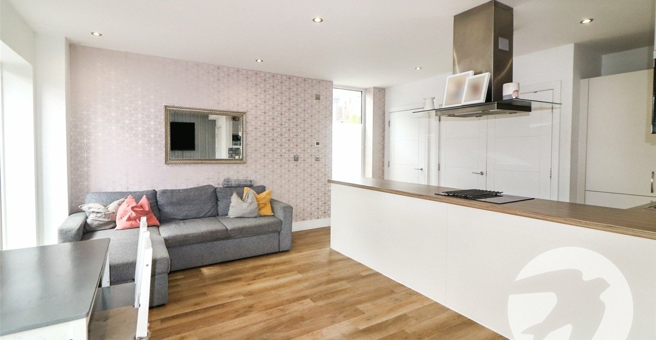 2 bedroom property for sale in Erith | Robinson Jackson