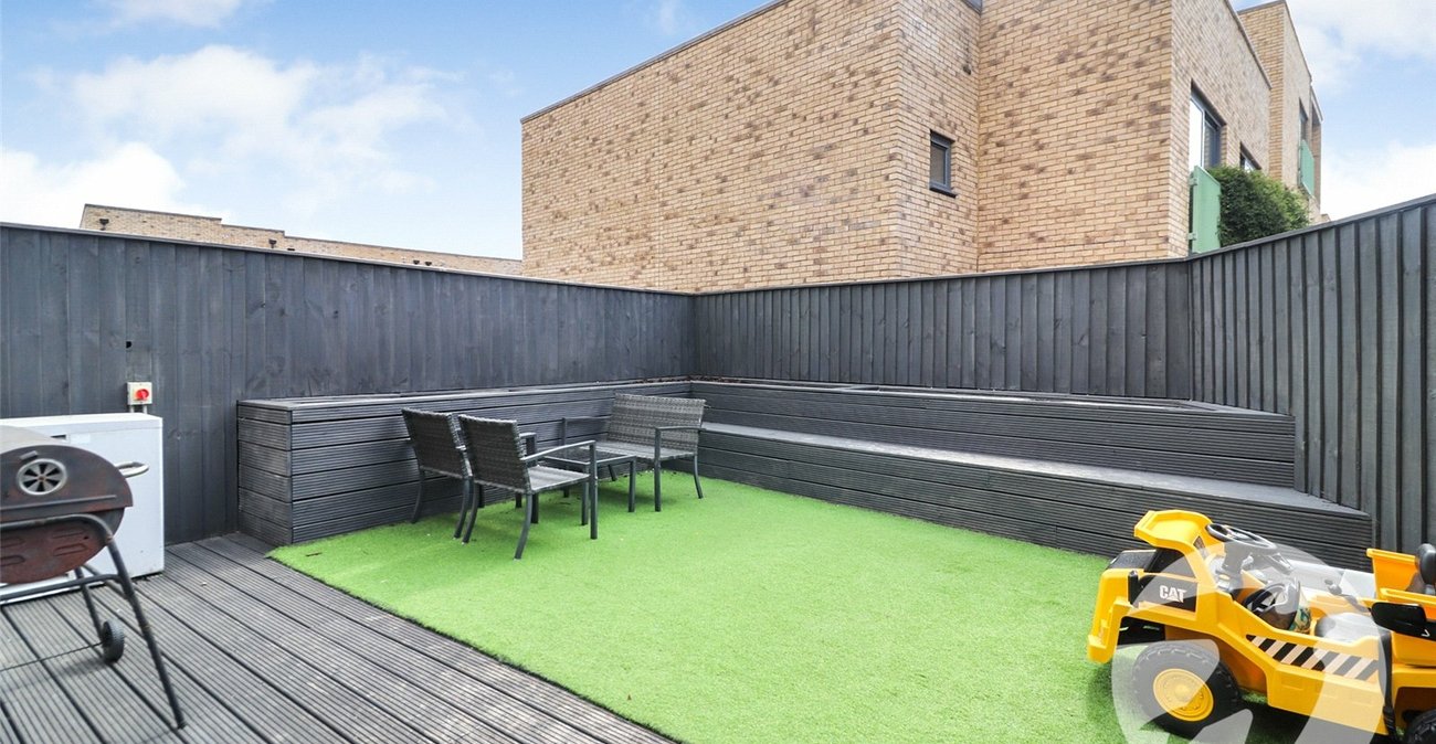 2 bedroom property for sale in Erith | Robinson Jackson