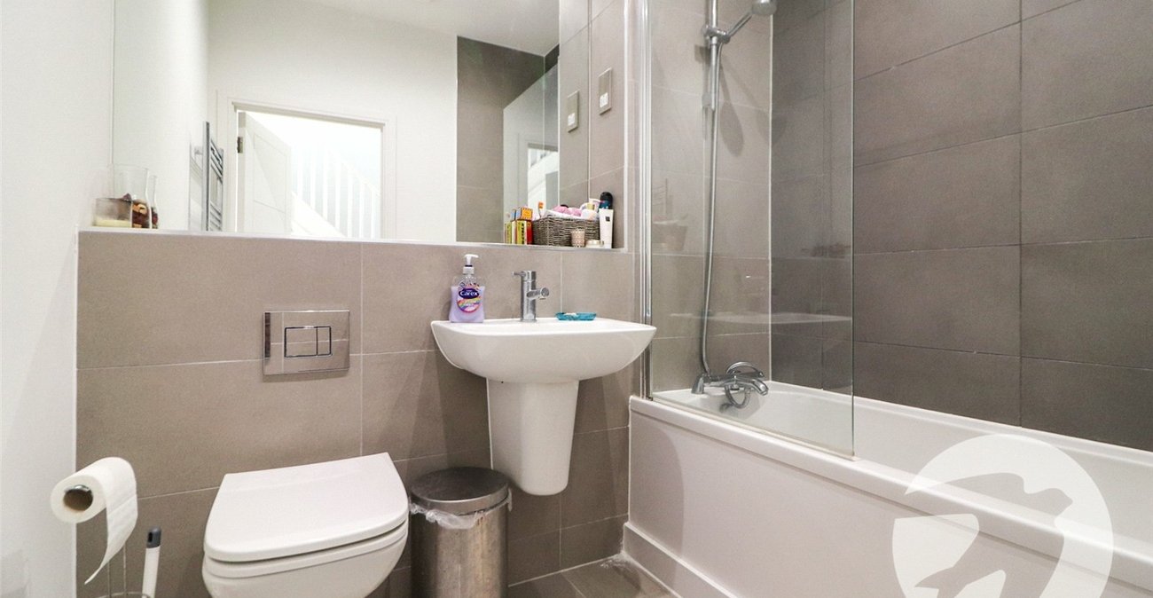 3 bedroom house for sale in Northumberland Heath | Robinson Jackson