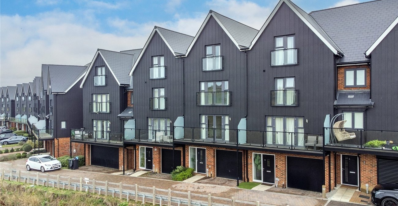 4 bedroom house for sale in Northfleet | Robinson Michael & Jackson