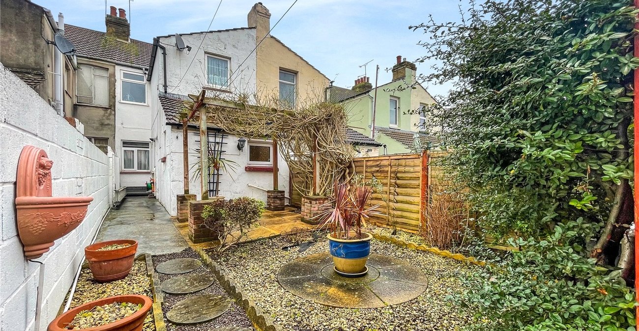 3 bedroom house for sale in Gillingham | Robinson Michael & Jackson