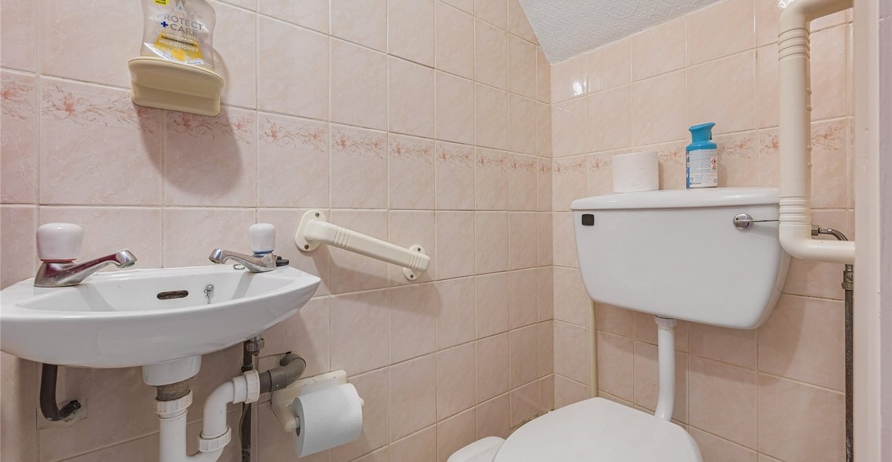 3 bedroom house for sale in Welling | Robinson Jackson