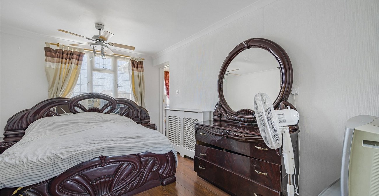 3 bedroom house for sale in Welling | Robinson Jackson