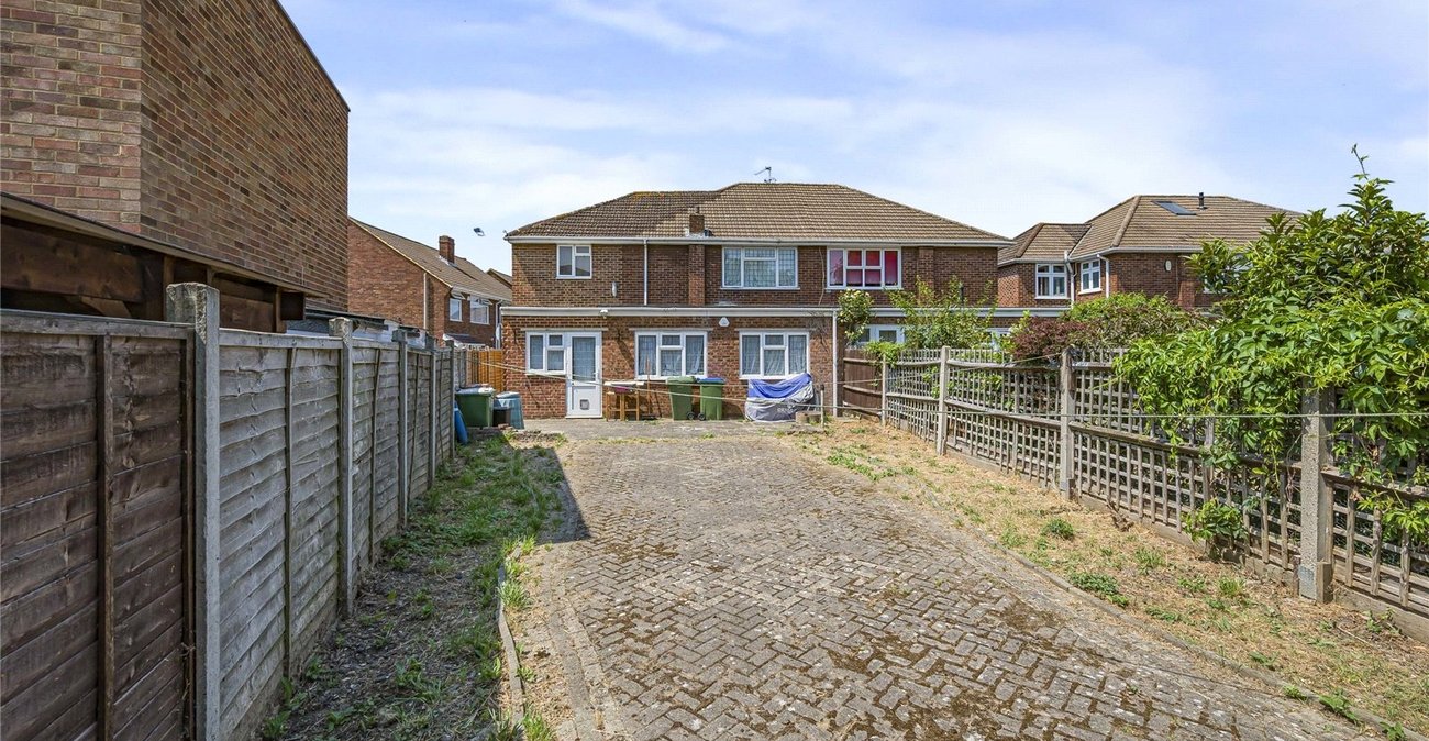 3 bedroom house for sale in Welling | Robinson Jackson