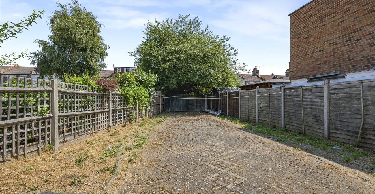 3 bedroom house for sale in Welling | Robinson Jackson