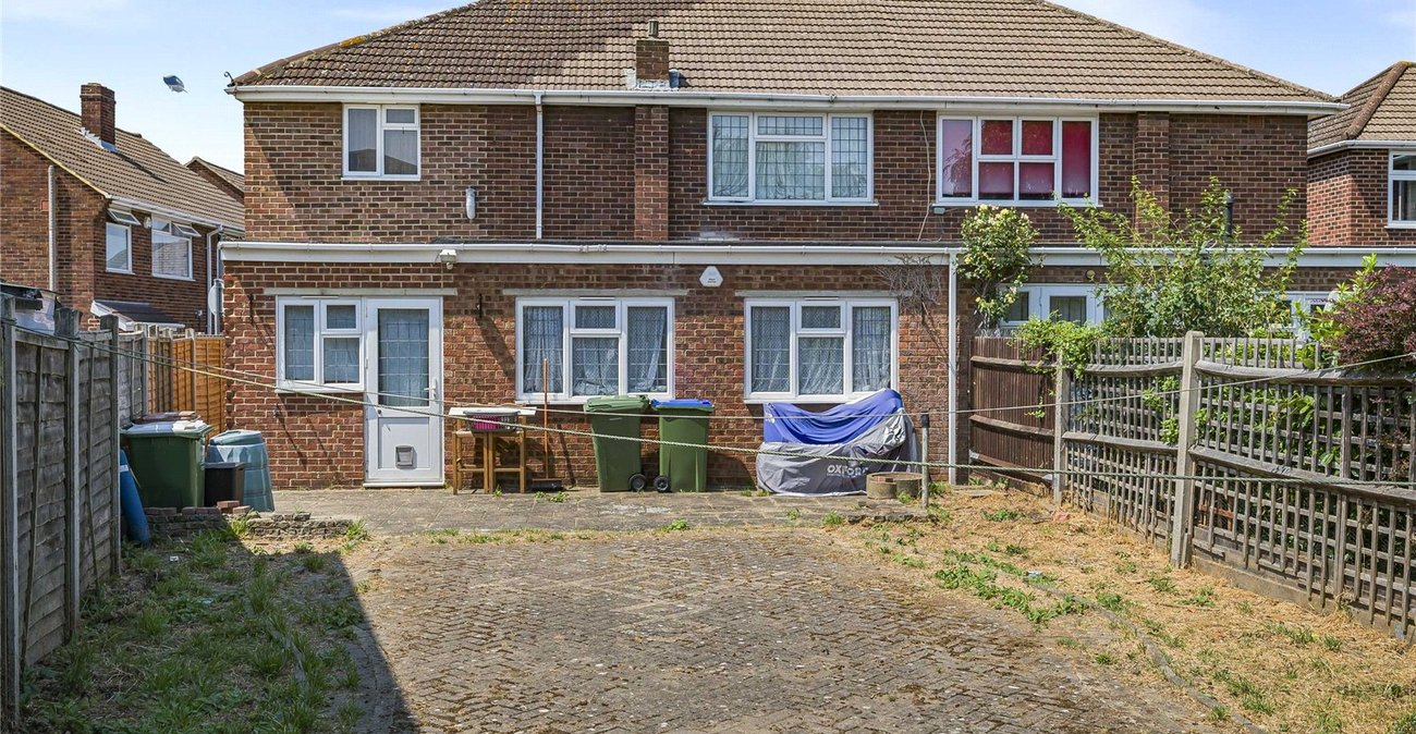 3 bedroom house for sale in Welling | Robinson Jackson