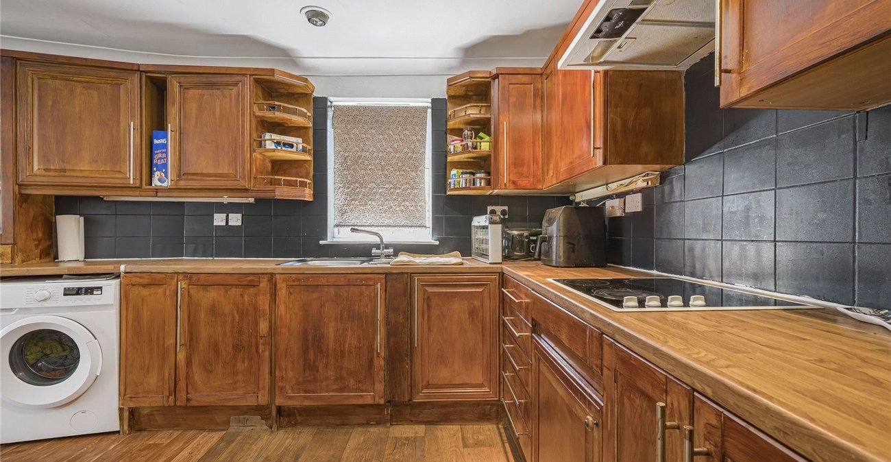 3 bedroom house for sale in Welling | Robinson Jackson