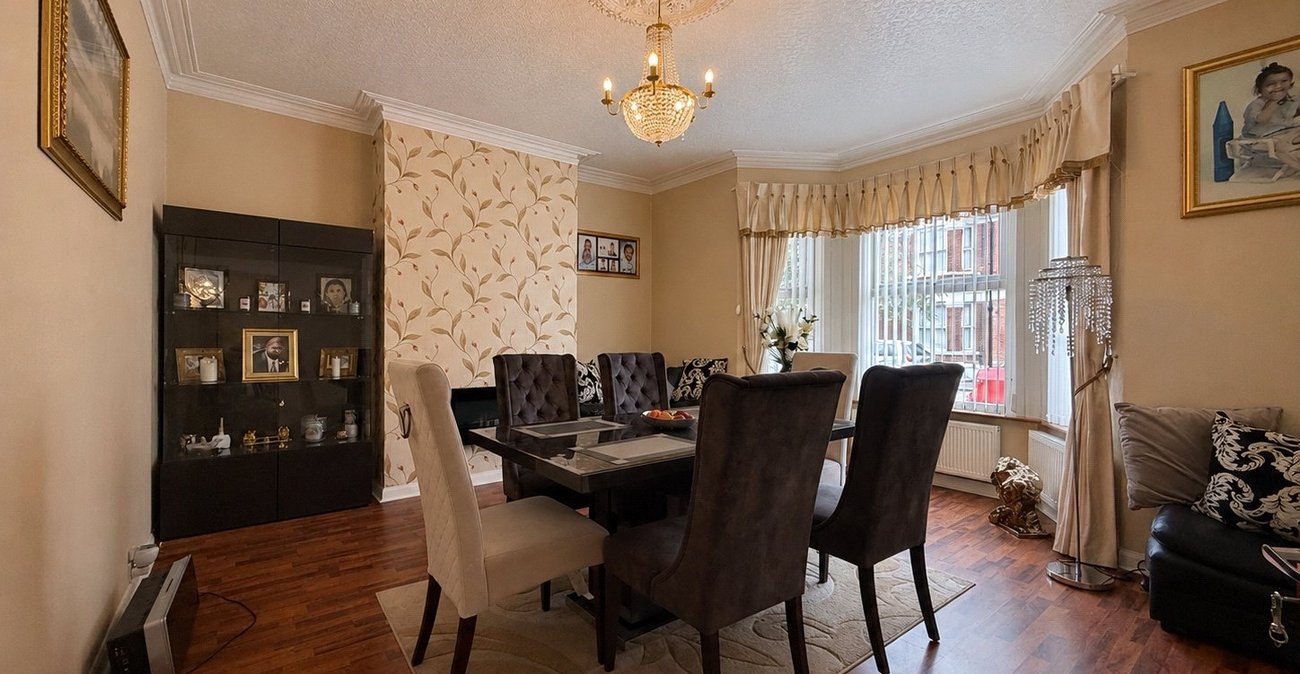 5 bedroom house for sale in Gillingham | Robinson Michael & Jackson