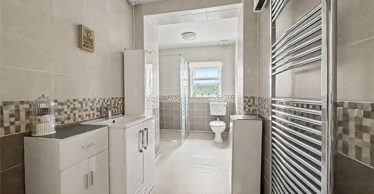 5 bedroom house for sale in Gillingham | Robinson Michael & Jackson