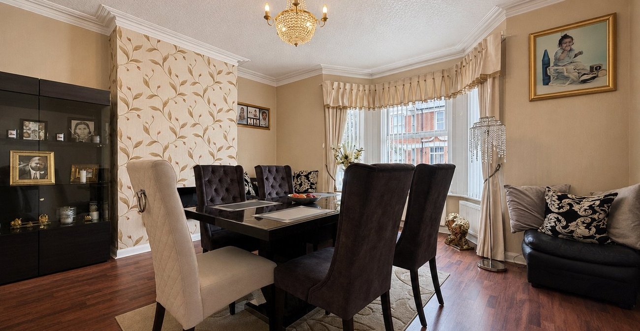 5 bedroom house for sale in Gillingham | Robinson Michael & Jackson