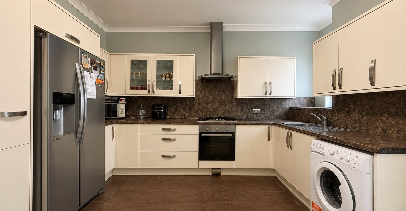 5 bedroom house for sale in Gillingham | Robinson Michael & Jackson