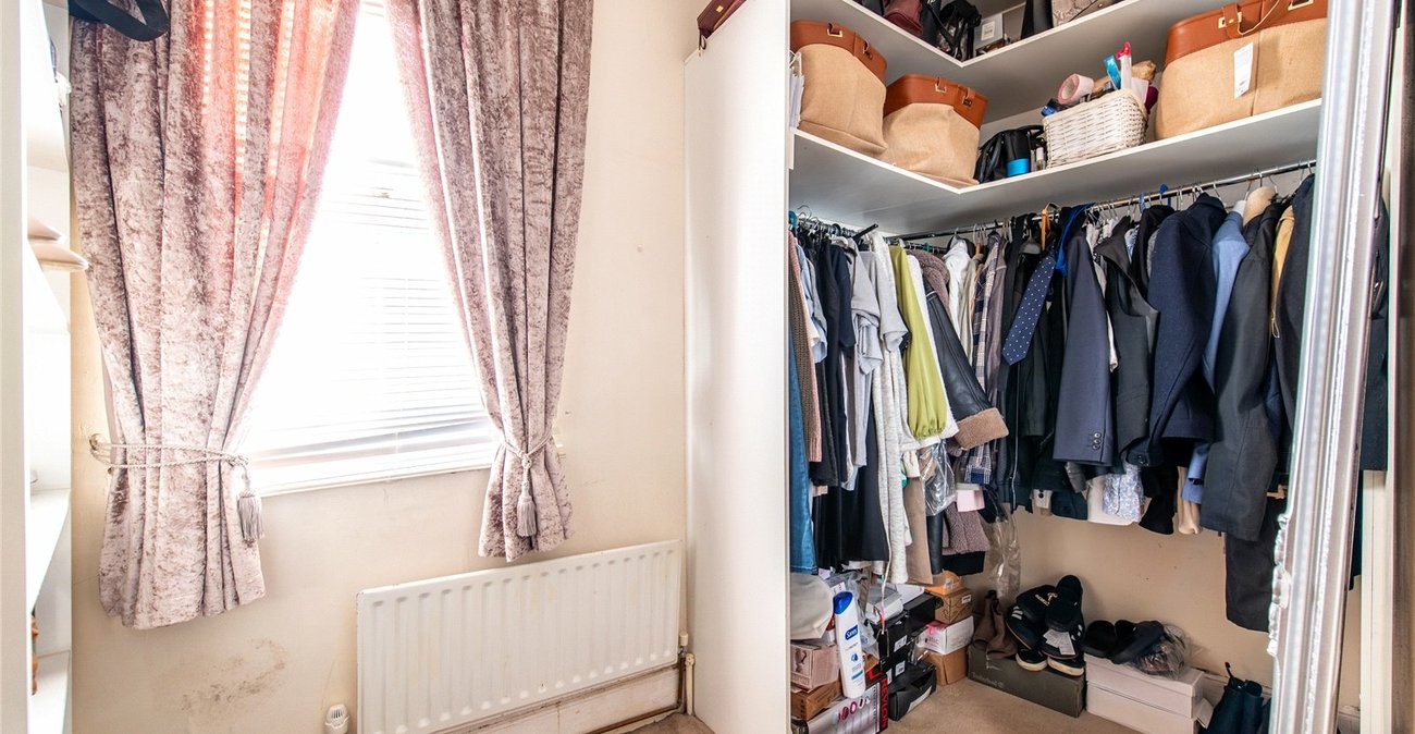 6 bedroom house for sale in Gillingham | Robinson Michael & Jackson