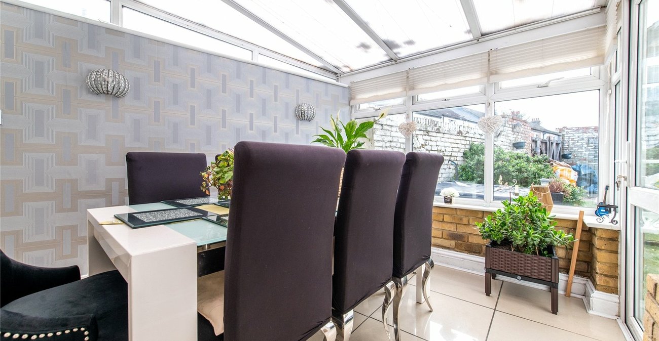 6 bedroom house for sale in Gillingham | Robinson Michael & Jackson