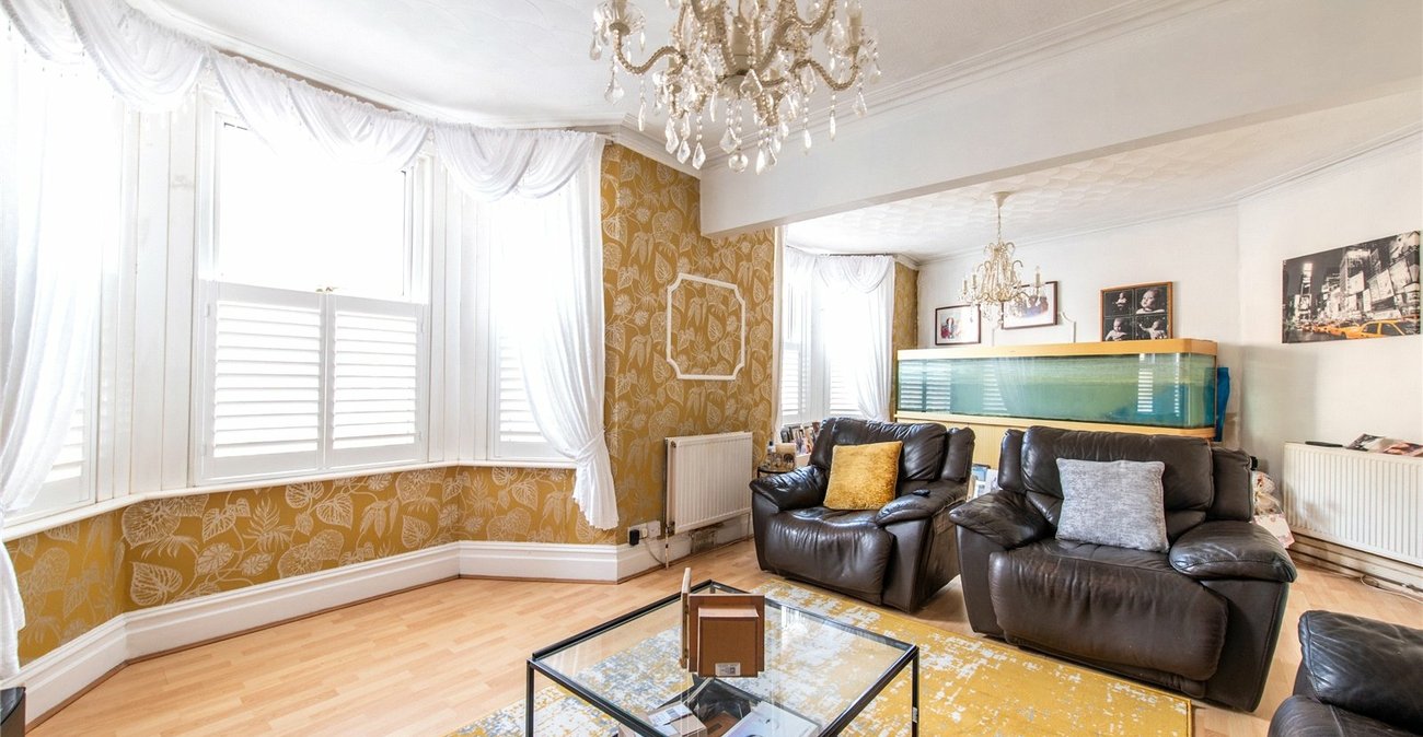 6 bedroom house for sale in Gillingham | Robinson Michael & Jackson