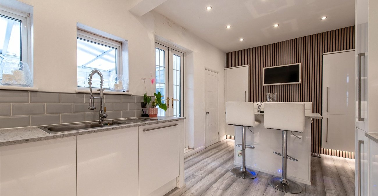 6 bedroom house for sale in Gillingham | Robinson Michael & Jackson