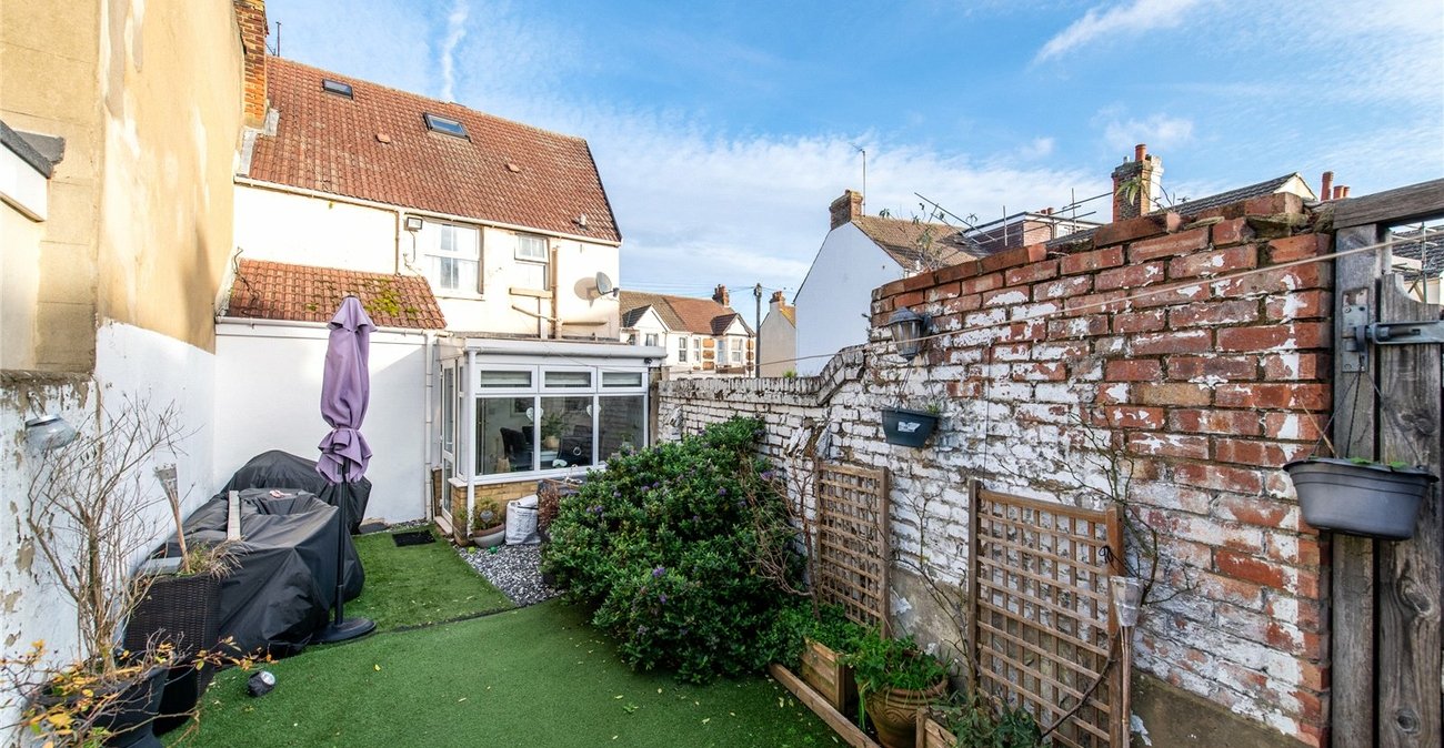 6 bedroom house for sale in Gillingham | Robinson Michael & Jackson