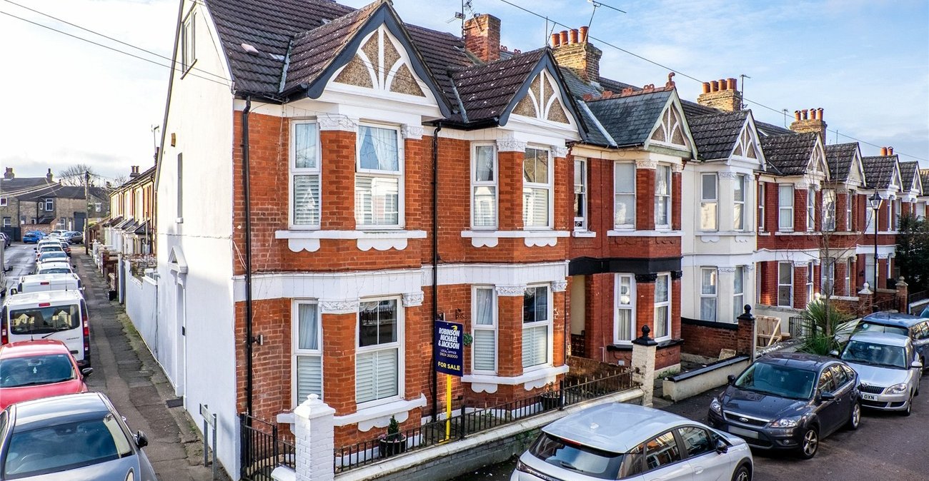 6 bedroom house for sale in Gillingham | Robinson Michael & Jackson