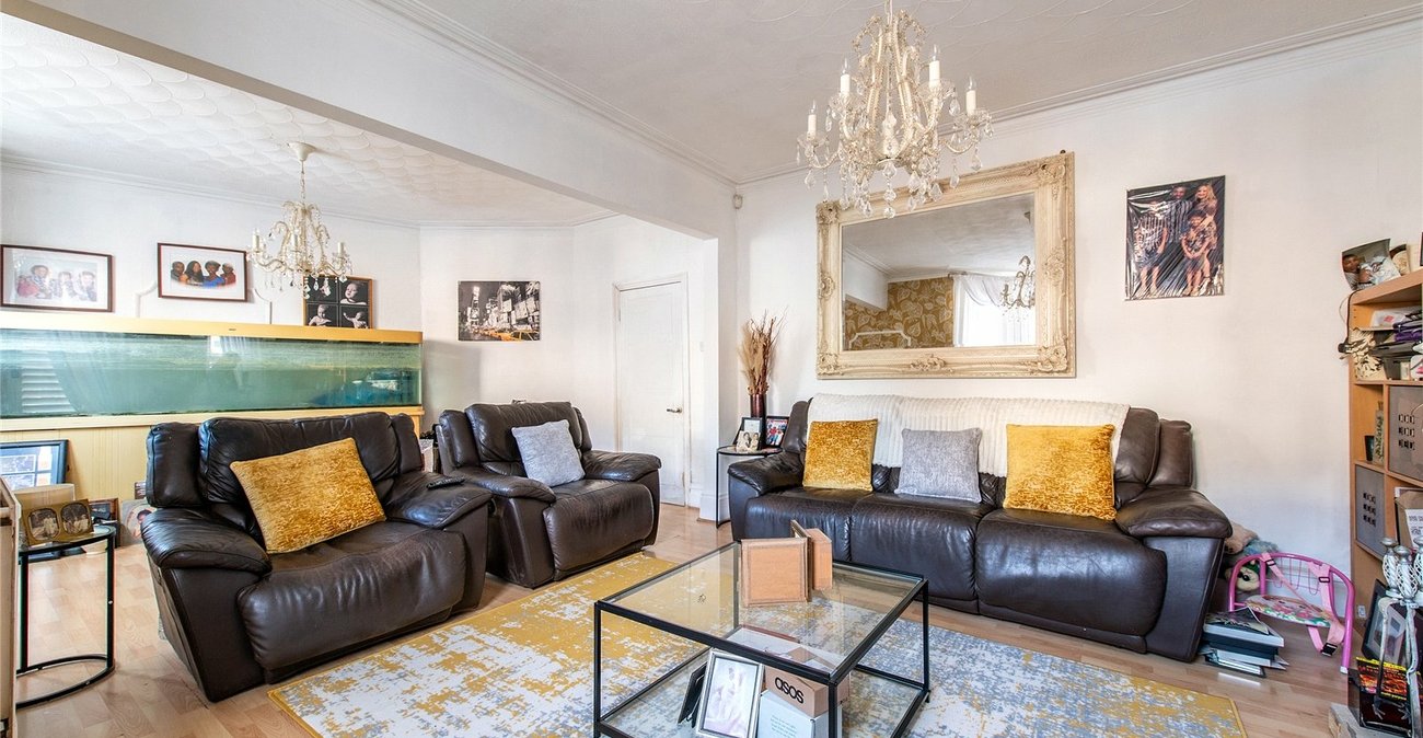 6 bedroom house for sale in Gillingham | Robinson Michael & Jackson