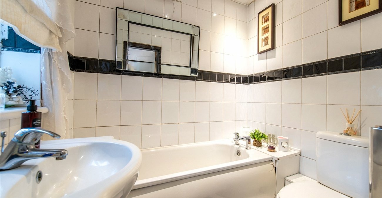 6 bedroom house for sale in Gillingham | Robinson Michael & Jackson