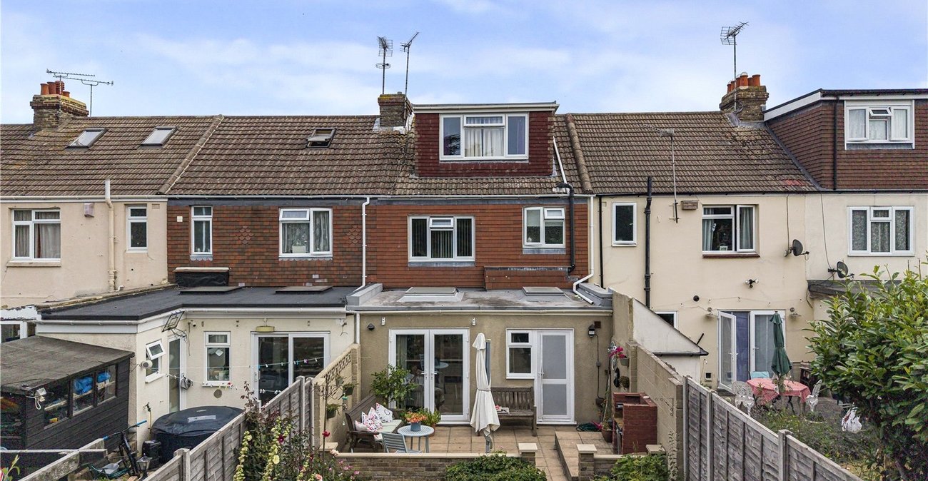 3 bedroom house for sale in Gillingham | Robinson Michael & Jackson