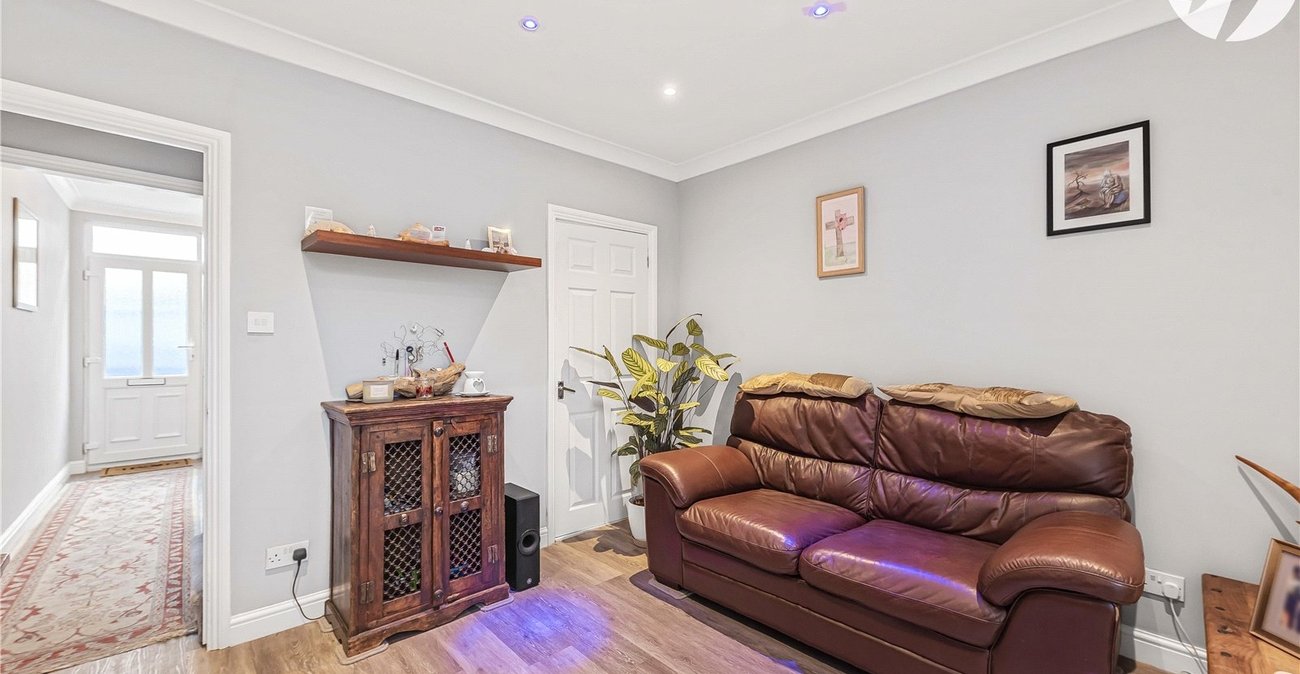 2 bedroom house for sale in Dartford | Robinson Jackson