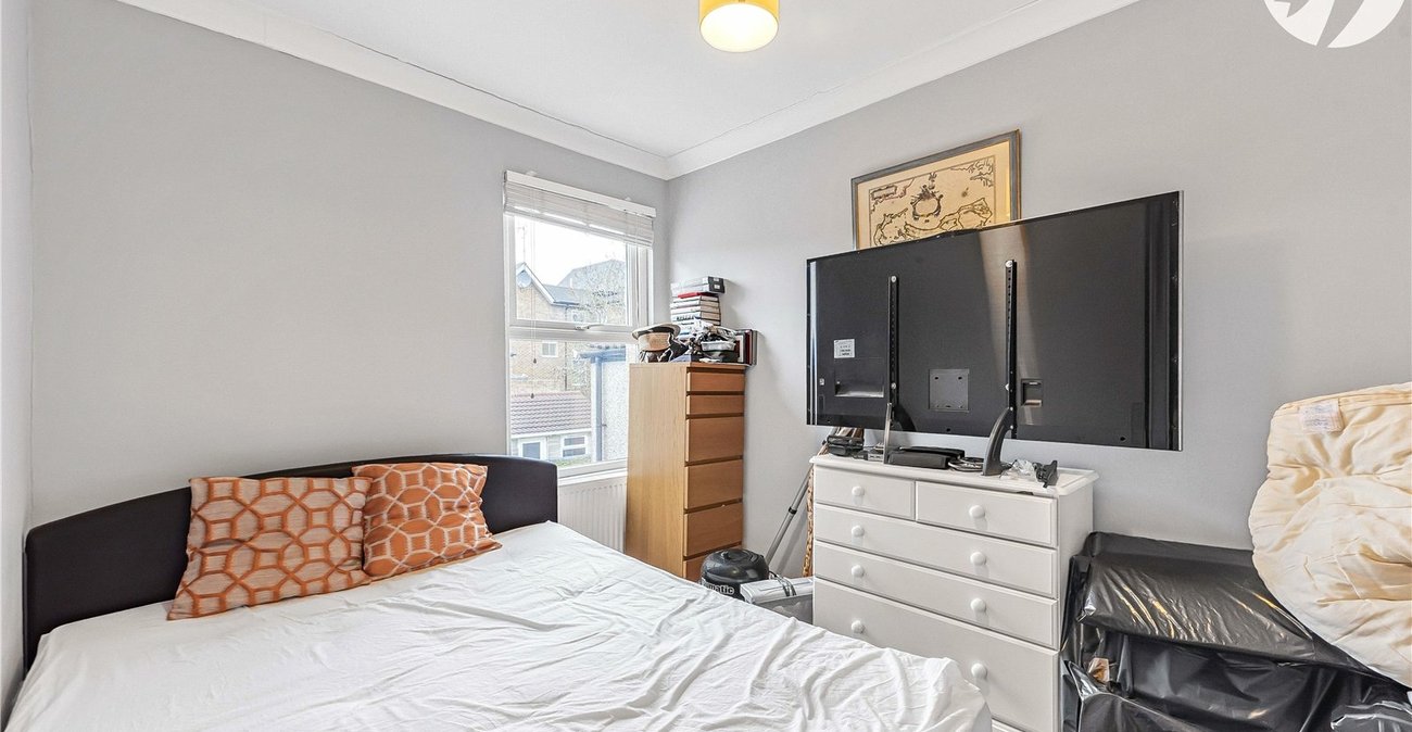 2 bedroom house for sale in Dartford | Robinson Jackson