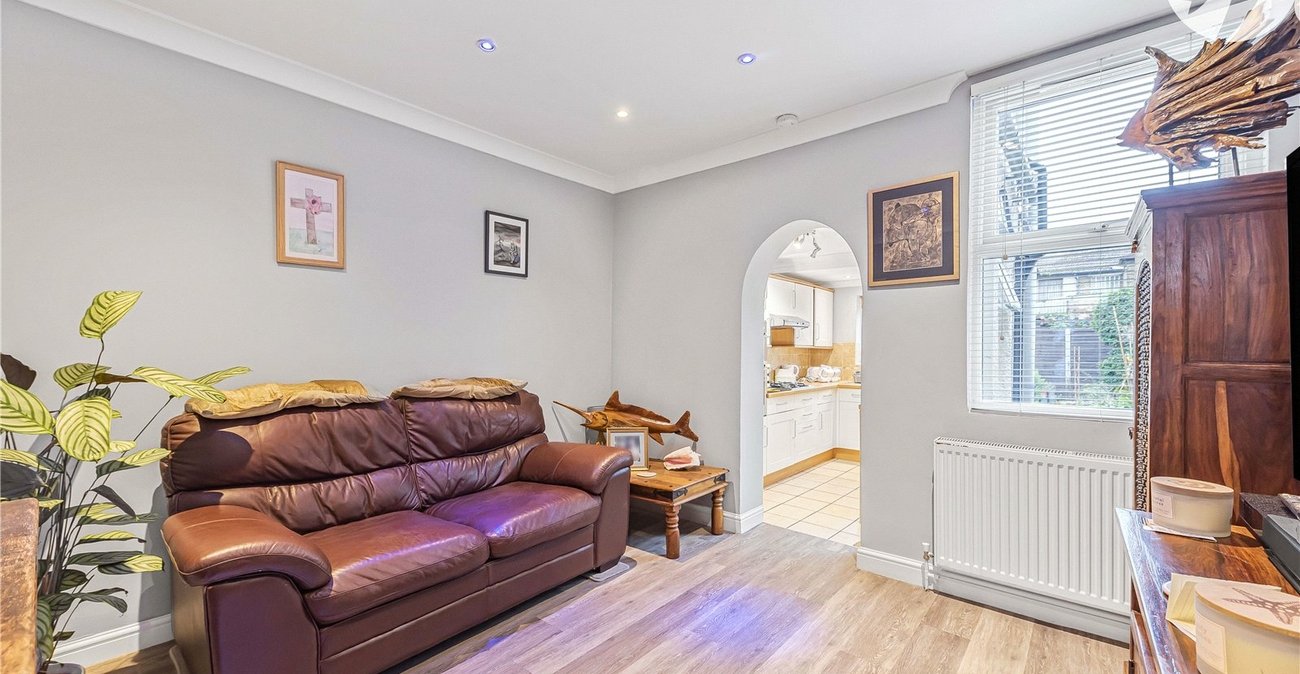 2 bedroom house for sale in Dartford | Robinson Jackson