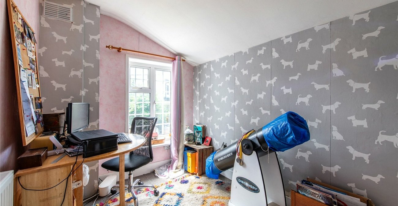 2 bedroom house for sale in Gravesend | Robinson Michael & Jackson