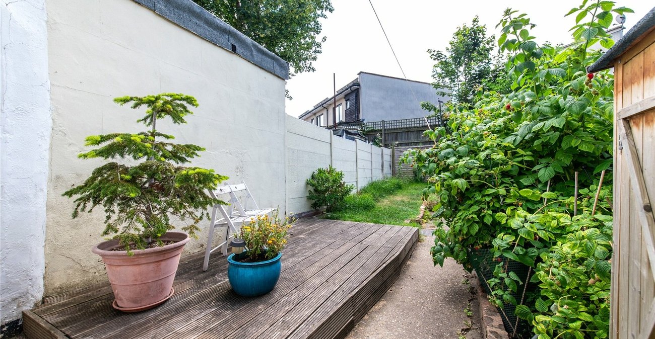 2 bedroom house for sale in Gravesend | Robinson Michael & Jackson