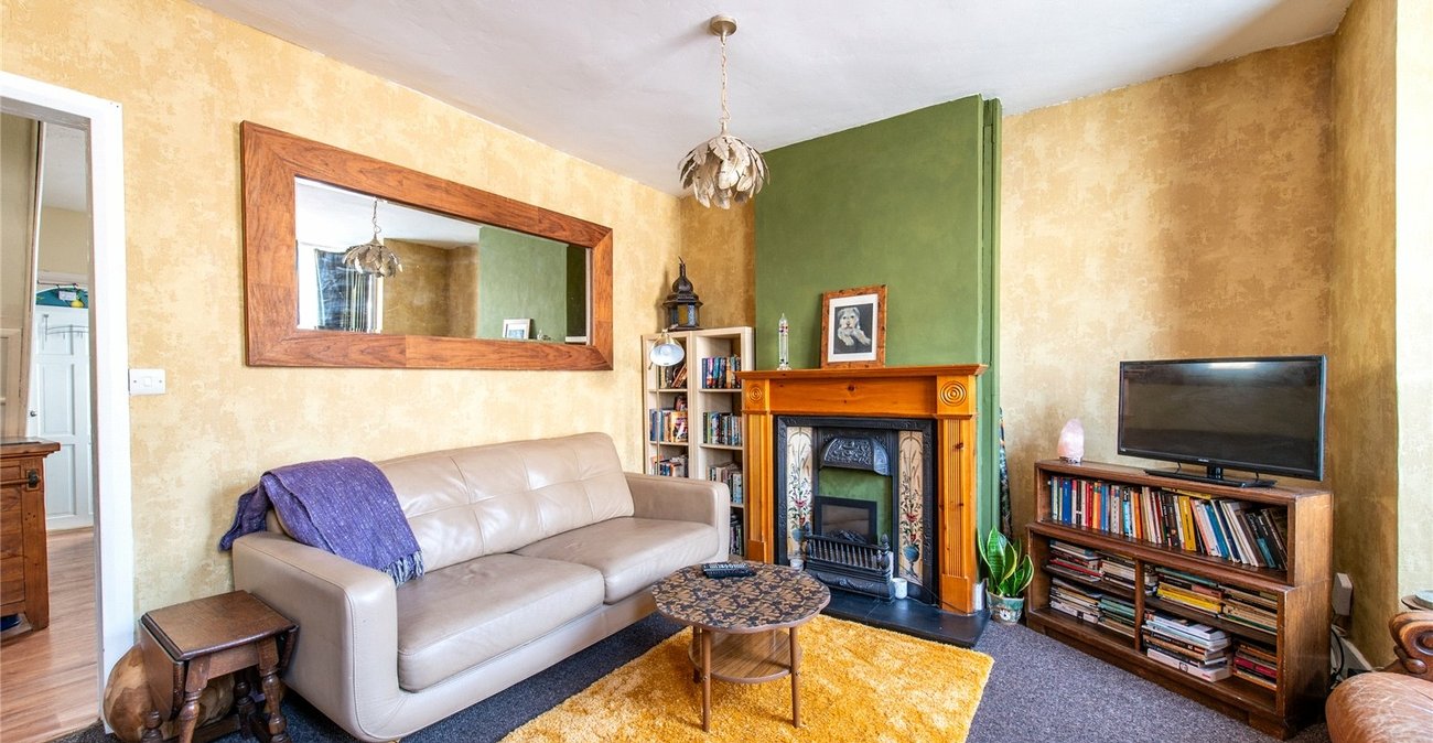 2 bedroom house for sale in Gravesend | Robinson Michael & Jackson