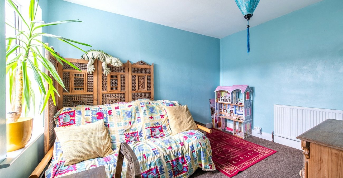 2 bedroom house for sale in Gravesend | Robinson Michael & Jackson