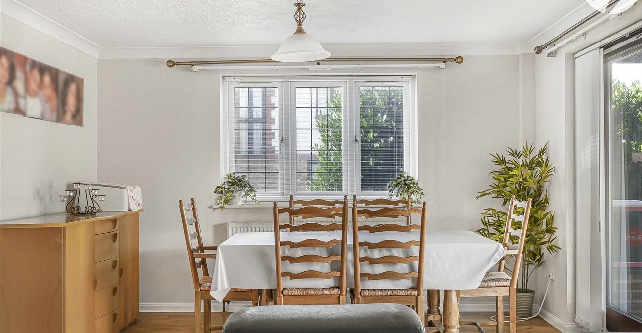 4 bedroom house for sale in West Dartford | Robinson Jackson