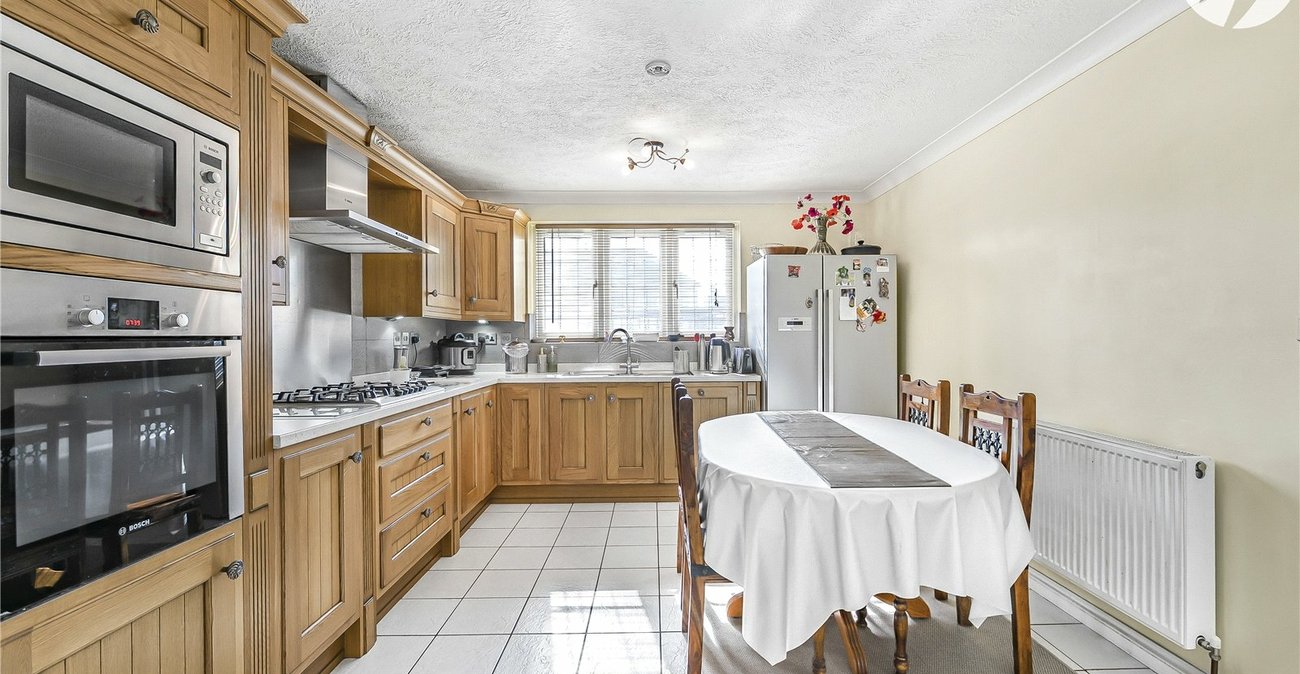 4 bedroom house for sale in West Dartford | Robinson Jackson