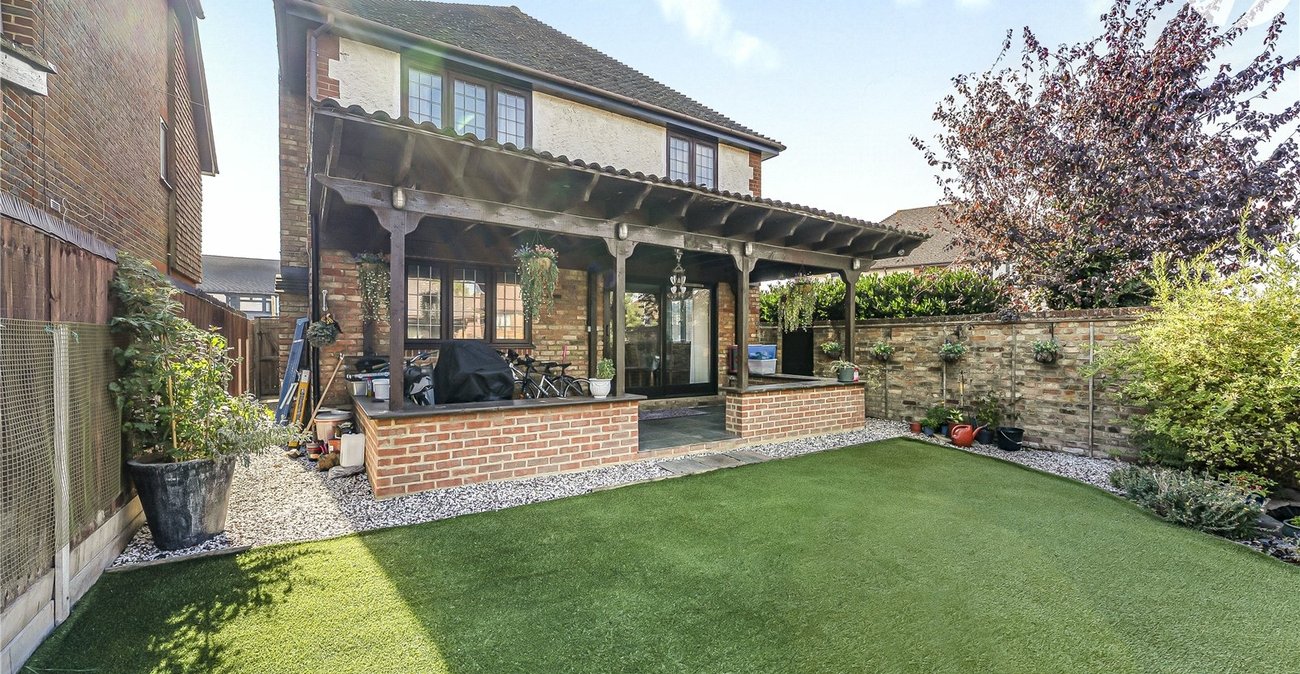 4 bedroom house for sale in West Dartford | Robinson Jackson