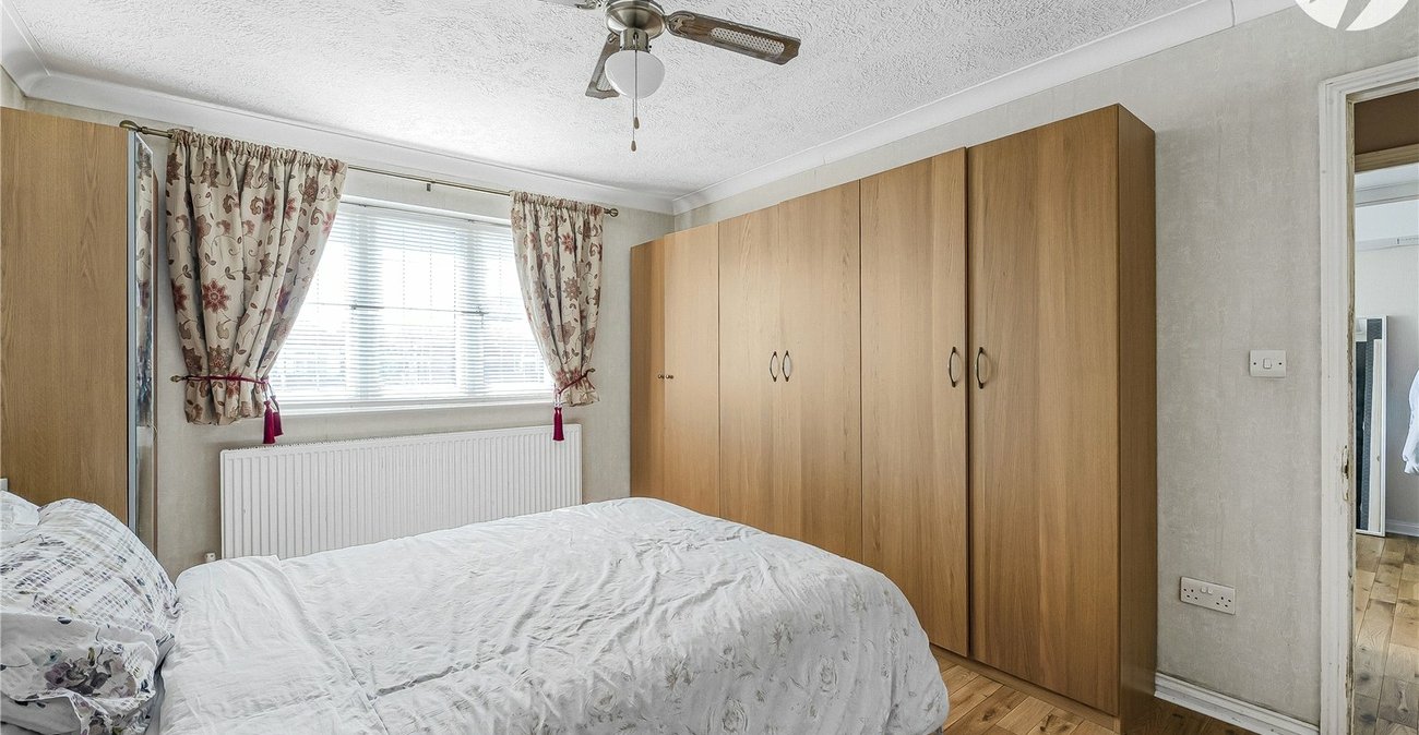 4 bedroom house for sale in West Dartford | Robinson Jackson