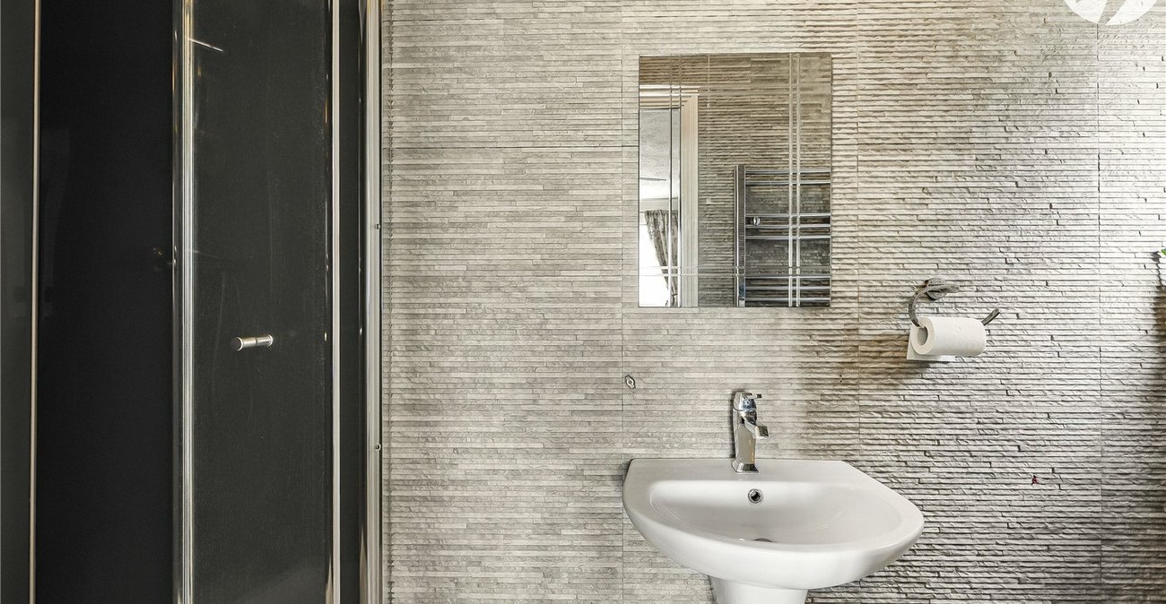 4 bedroom house for sale in West Dartford | Robinson Jackson