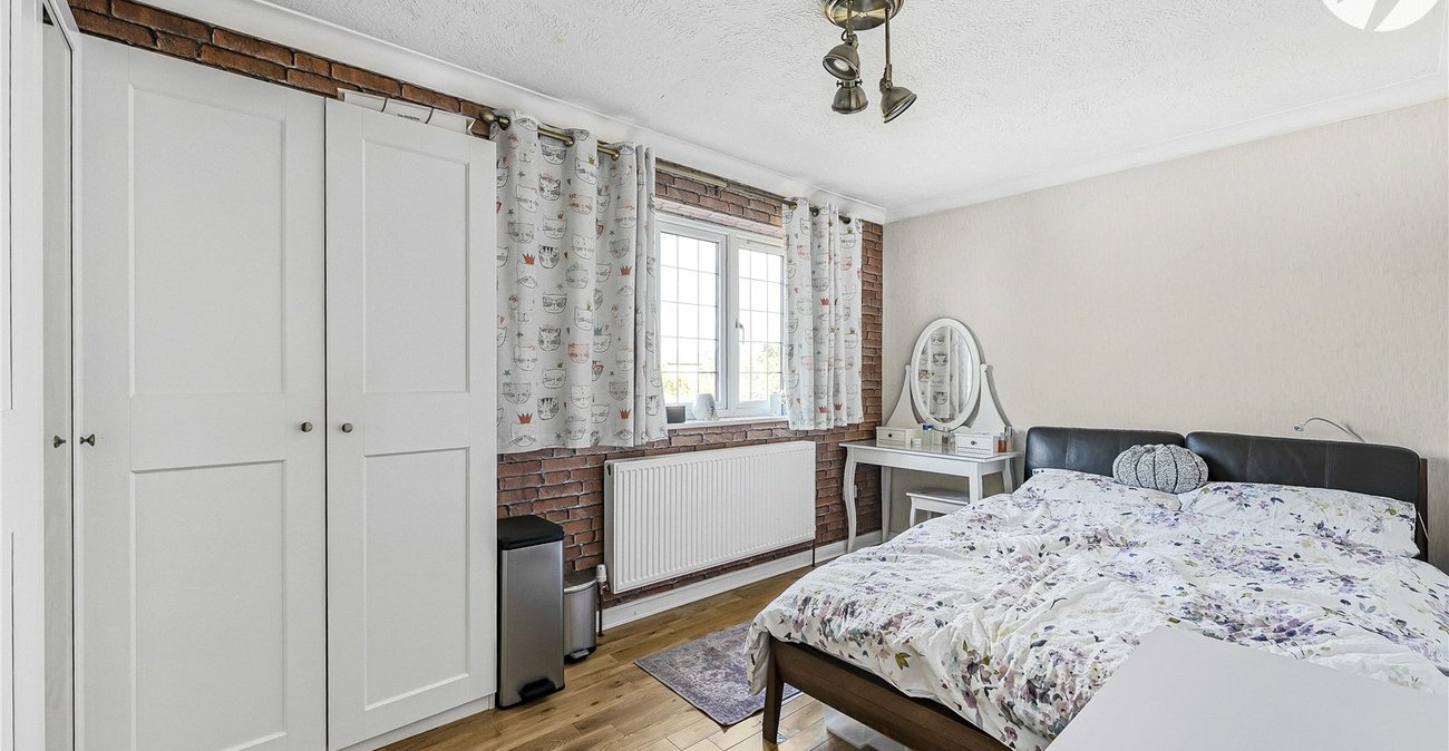 4 bedroom house for sale in West Dartford | Robinson Jackson